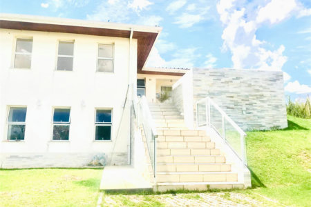 Casa à venda com 3 quartos, sendo 1 suíte, no condomínio Residencial Patrimônio do Carmo, São Roque - SP