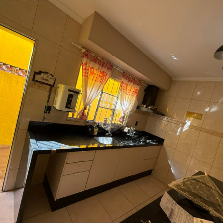 Casa à venda com 3 quartos em Jardim Moraes, Itaquaquecetuba, SP