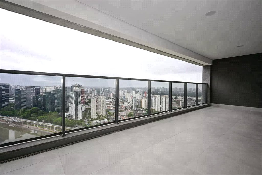 Apartamento à venda com 3 suítes,  em Jardim Fonte do Morumbi, São Paulo, SP