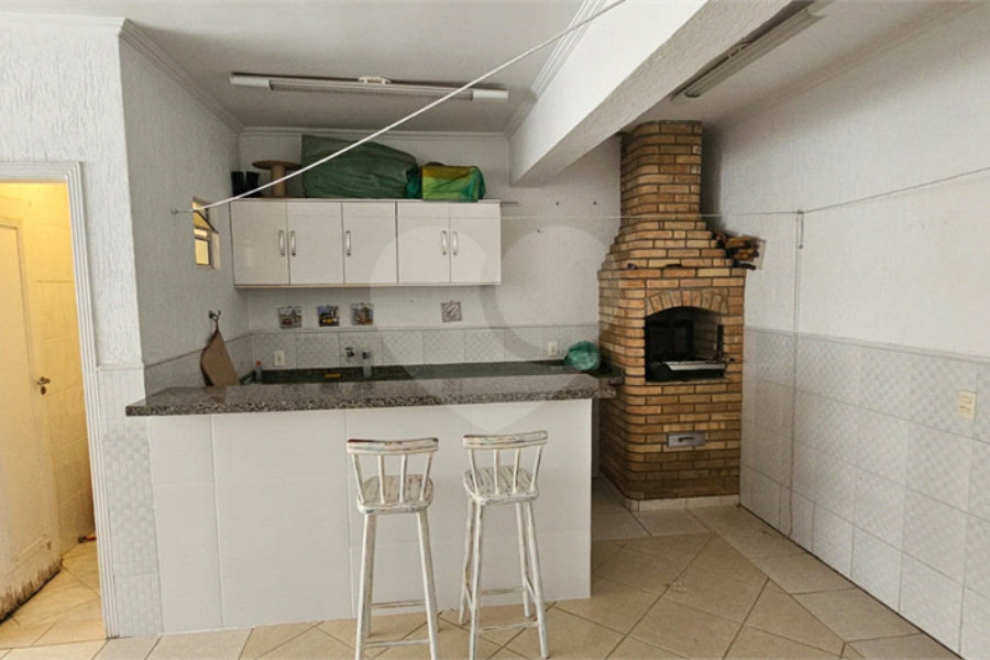 Casa à venda com 3 quartos, sendo 1 suíte, no condomínio Res Santa Inês, São Paulo - SP