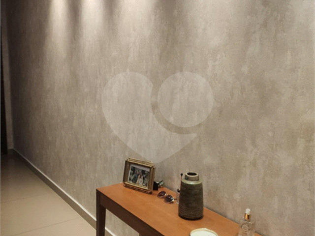 Casa à venda com 3 suítes no condomínio Residencial Palmas I, São Paulo - SP