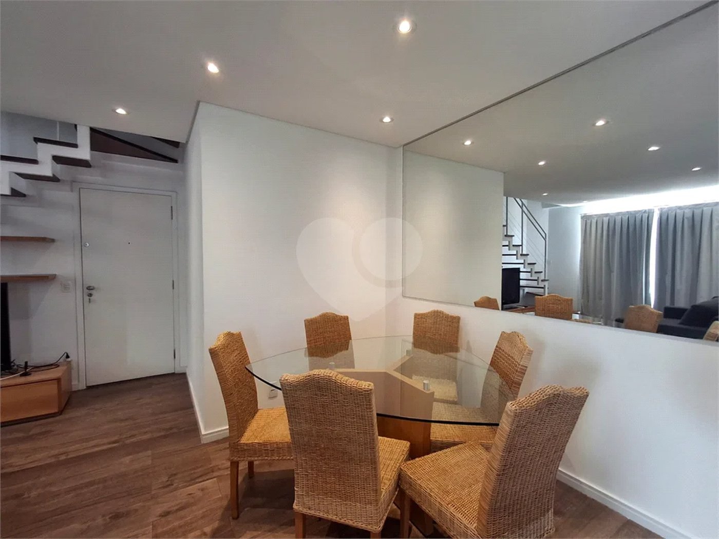 Moema - Apartamento Duplex - Duas Vagas - Lazer Com Quadra de Squash