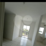 Apartamento no Condomínio Flor de Liz.