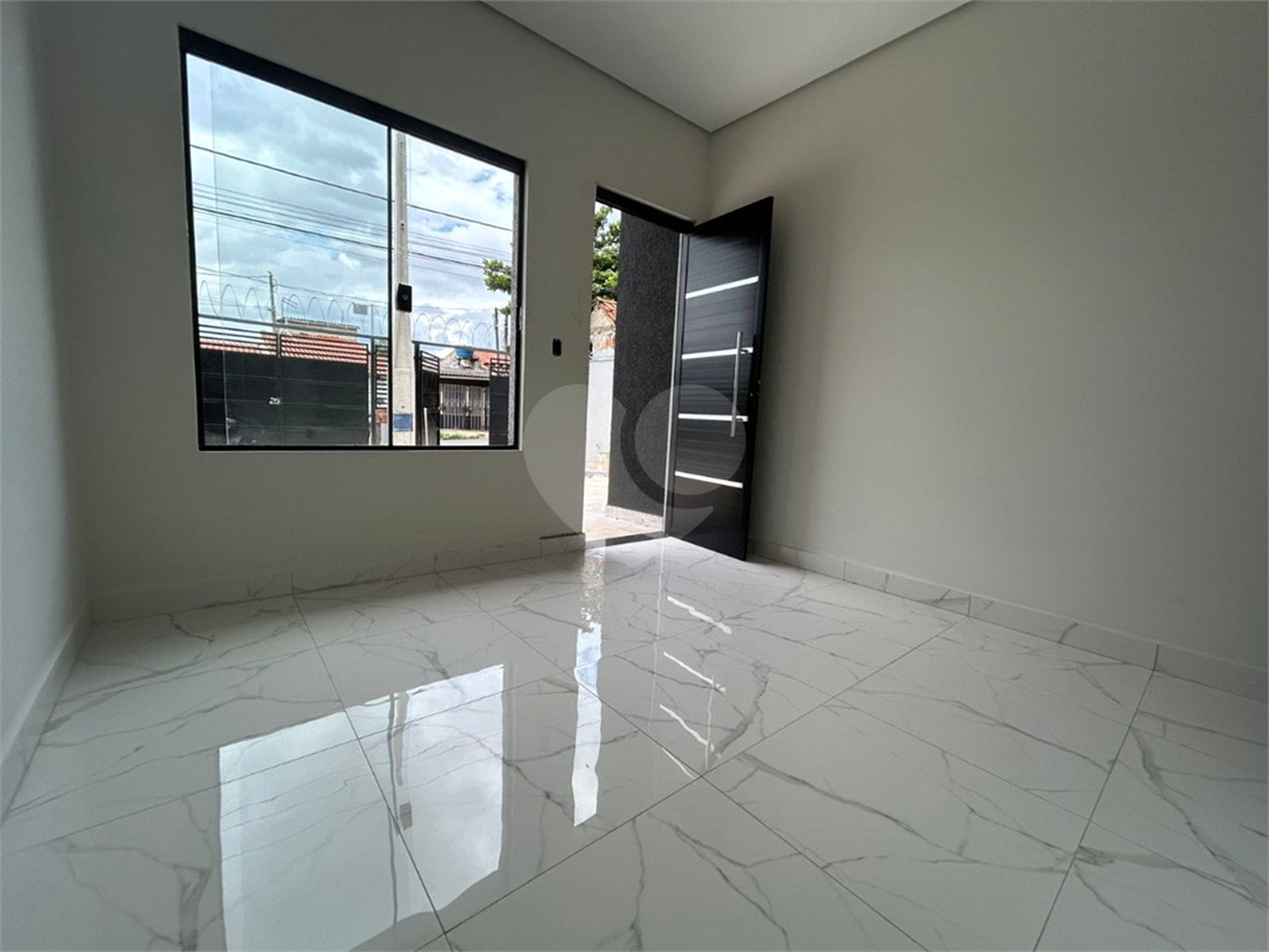 Casa de Vila à venda com 2 quartos, sendo 1 suíte, em Vila Nova Sorocaba, Sorocaba, SP