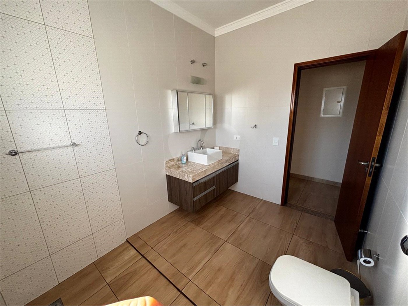 Casa à venda com 2 quartos, sendo 1 suíte, no condomínio Residencial Lagos D Icarai, Salto - SP