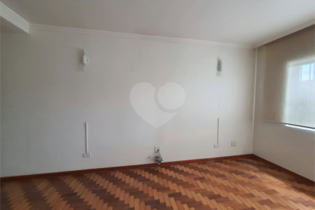Sobrado à venda com 3 quartos, sendo 1 suíte,  em Jardim Bonfiglioli, São Paulo, SP