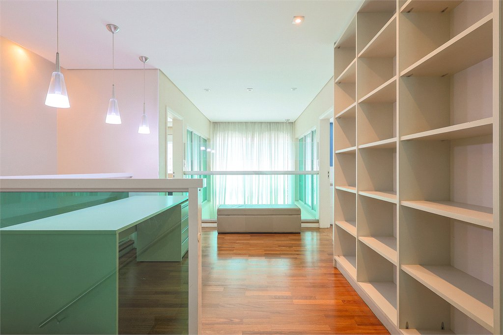Apartamento à venda com 4 suítes,  em Jardim Paulistano, São Paulo, SP