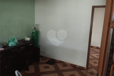 Casa de Vila à venda com 3 quartos em Vila Vieira (vila Xavier), Araraquara, SP