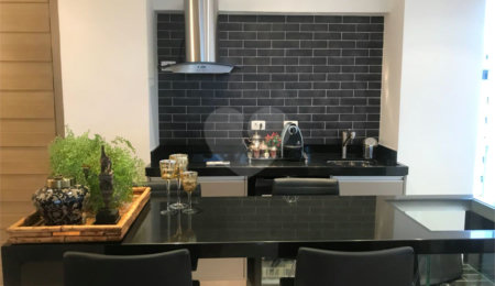 Apartamento à venda com 3 suítes em Moema, São Paulo, SP