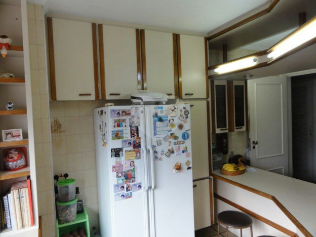 Sobrado à venda com 3 quartos, sendo 1 suíte,  em Santa Teresinha, São Paulo, SP