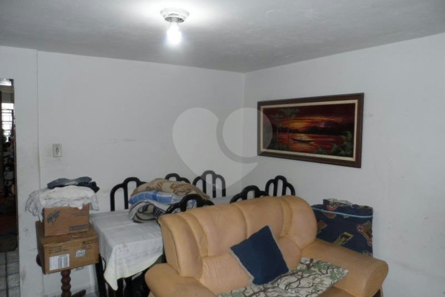 Casa Térrea à venda com 3 quartos, sendo 1 suíte,  em Parque Peruche, São Paulo, SP