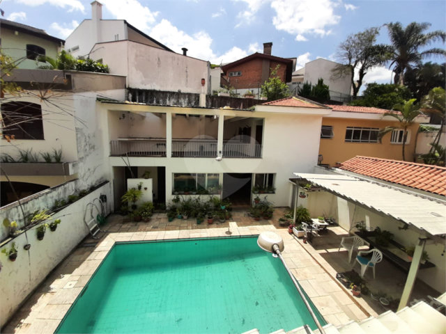 Sobrado à venda com 4 quartos, sendo 2 suítes,  em Jardim Franca, São Paulo, SP