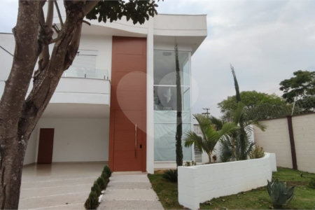 Casa à venda com 3 suítes no condomínio Bella Cittá - Villaggio II, Mogi das Cruzes - SP