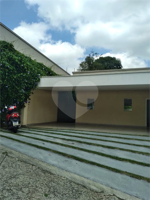 Casa à venda com 4 suítes no condomínio Saint Thomás Rua Uruana,9, Carapicuíba - SP