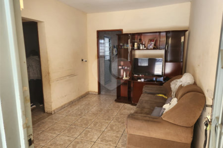 Casa à venda com 2 quartos em Jardim Brasil (vila Xavier), Araraquara, SP