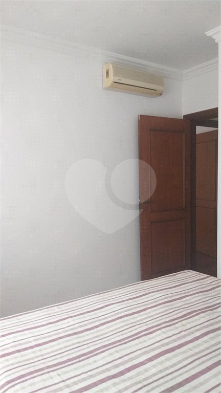Casa à venda com 5 quartos, sendo 2 suítes, no condomínio Vinhas da Vista Alegre - Lado Sede, Vinhedo - SP