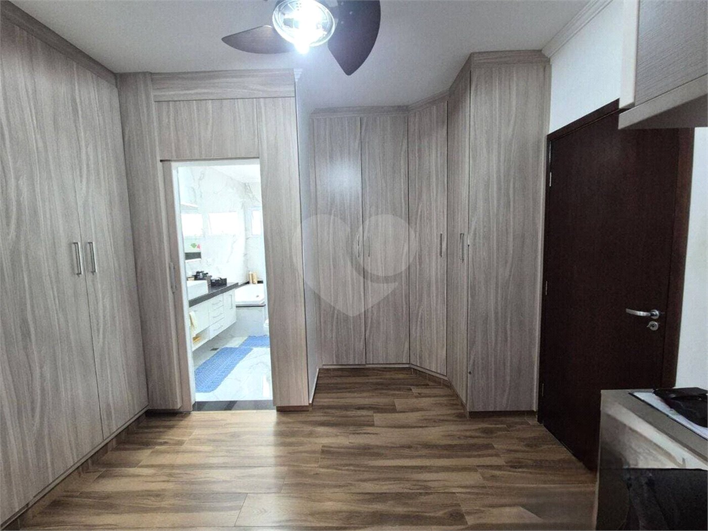 Casa à venda com 3 quartos, sendo 1 suíte,  em Vila Augusta, Sorocaba, SP