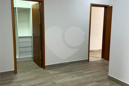 Casa à venda com 3 suítes no condomínio Palmeiras Imperiais, Salto - SP