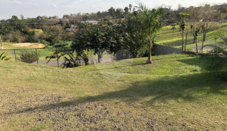 Casa à venda com 5 quartos, sendo 2 suítes,  no condomínio Terras de Santa Izabel, Salto - SP