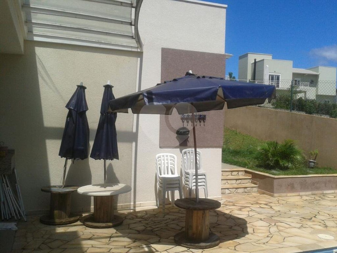 Casa à venda com 4 suítes em Guaxinduva, Atibaia, SP