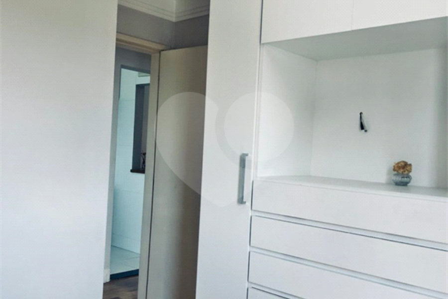 Apartamento à venda com 2 quartos em Parque Maria Domitila, São Paulo, SP