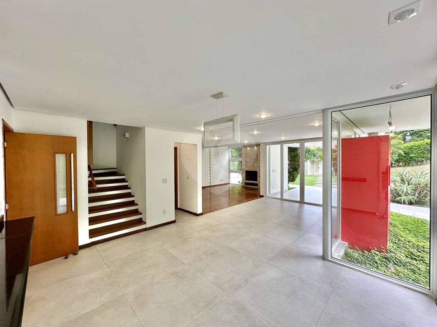 Casa à venda com 4 suítes no condomínio Recanto Impla, Carapicuíba - SP