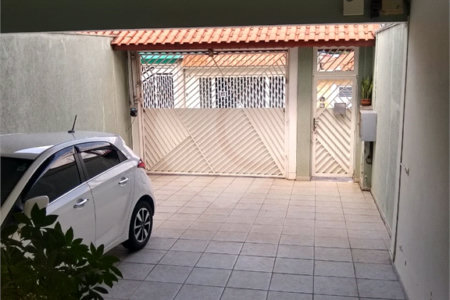 Sobrado à venda com 3 suítes em Vila Nivi, São Paulo, SP