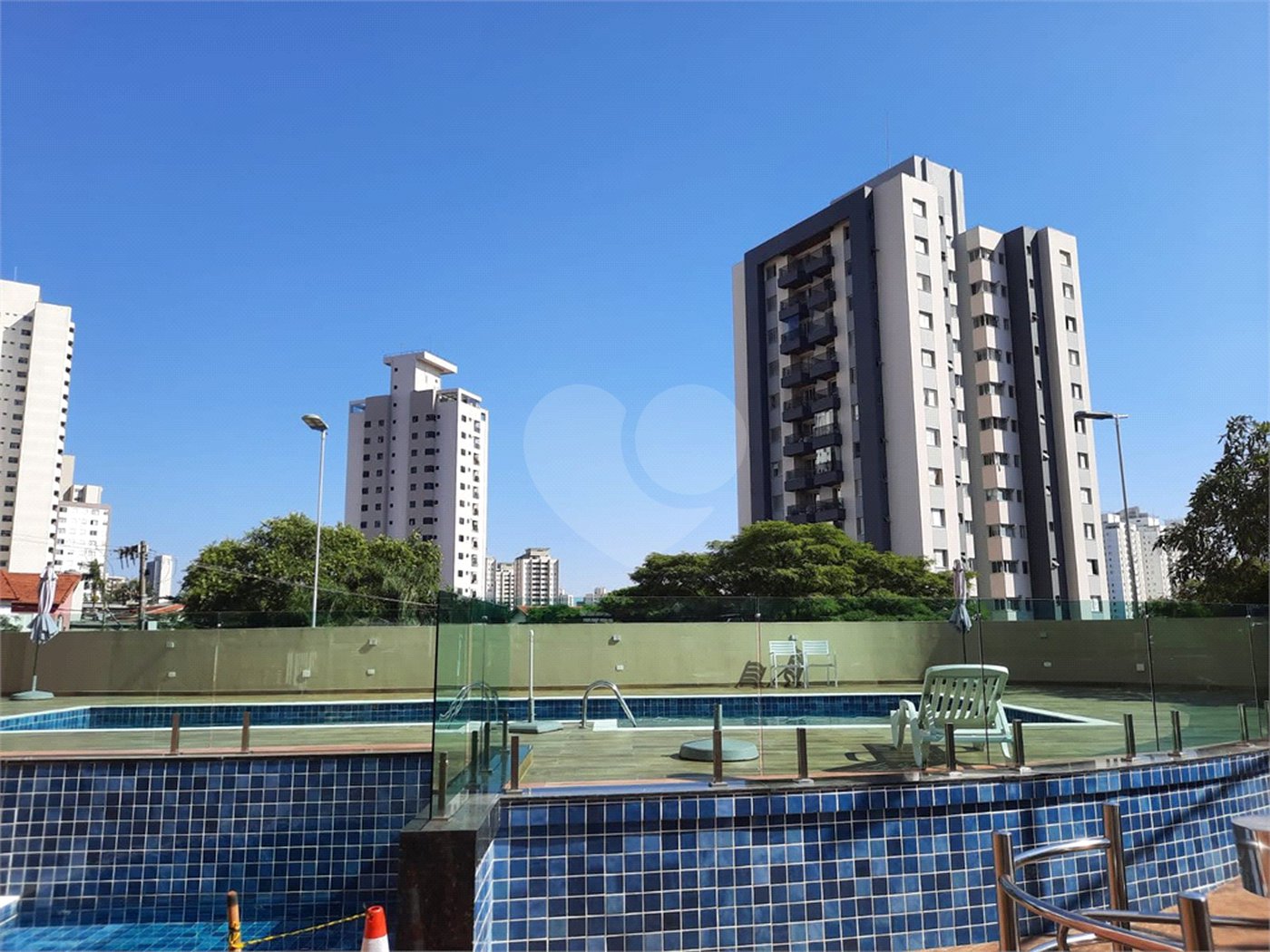 Apartamento à venda com 3 quartos, sendo 1 suíte, em Jardim Marajoara, São Paulo, SP