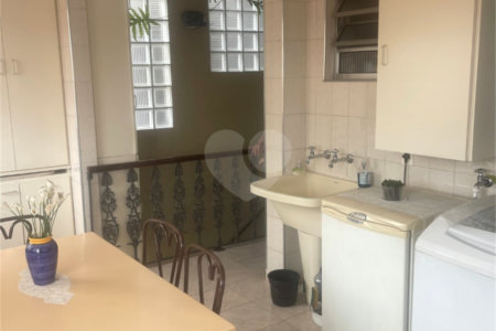 Sobrado à venda com 3 quartos em Vila Nova Alba, São Paulo, SP