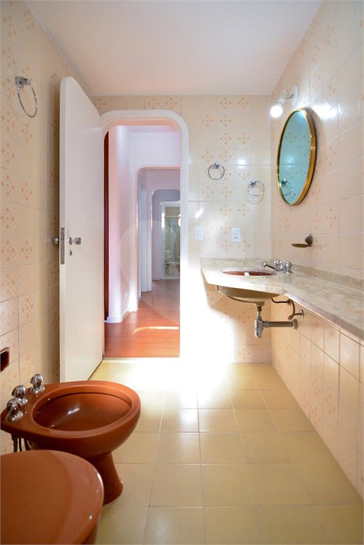 Apartamento à venda com 4 quartos, sendo 2 suítes,  em Brooklin Paulista, São Paulo, SP
