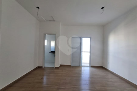 Casa à venda com 3 quartos, sendo 1 suíte, no condomínio Residencial Américo Figueiredo, Sorocaba - SP