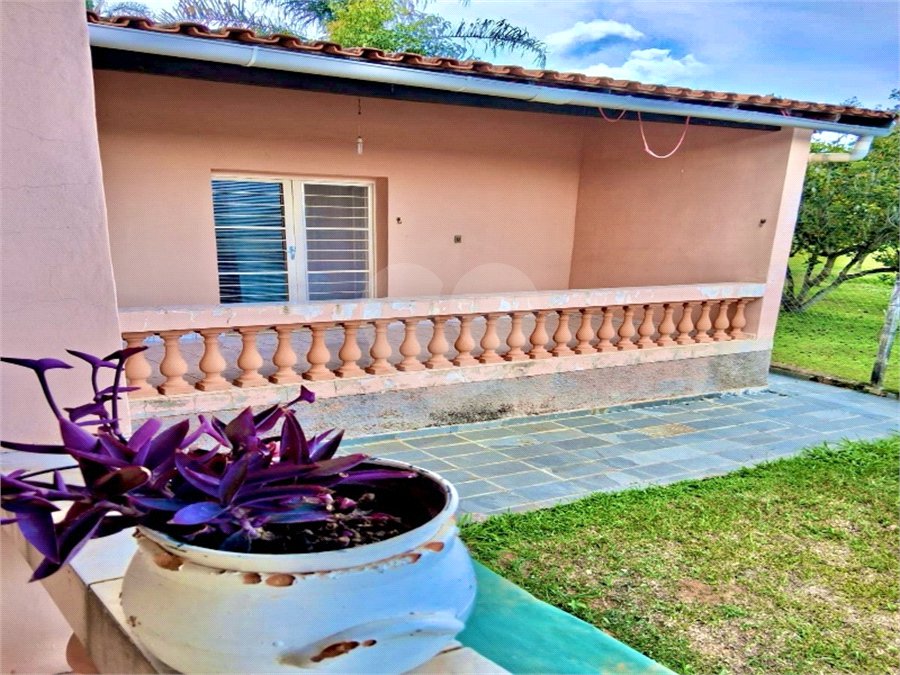 Chácara à venda com 4 quartos, sendo 1 suíte,  em Colinas II, Araçoiaba da Serra, SP