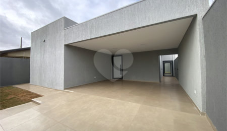 Casa à venda com 3 suítes em Jardim Estoril, Ponta Porã, MS