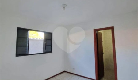 Casa à venda com 3 quartos, sendo 1 suíte,  em Jardim Arpoador, São Paulo, SP