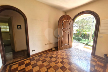 Casa Térrea à venda com 5 quartos em Jardim Petrópolis, São Paulo, SP