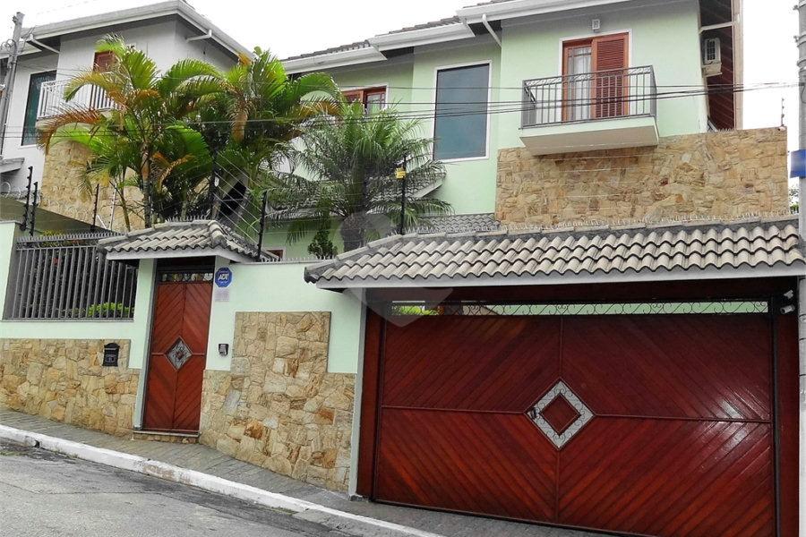 Sobrado à venda com 4 quartos, sendo 2 suítes, em Horto, São Paulo, SP