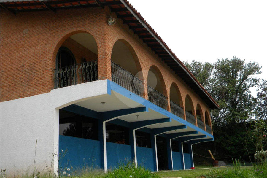 Chácara à venda com 7 quartos, sendo 1 suíte, em Capoavinha, Mairiporã, SP