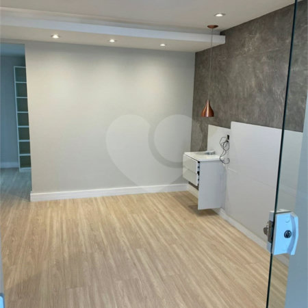 Cobertura à venda com 3 quartos, sendo 2 suítes, em Cachamorra, Rio de Janeiro, RJ