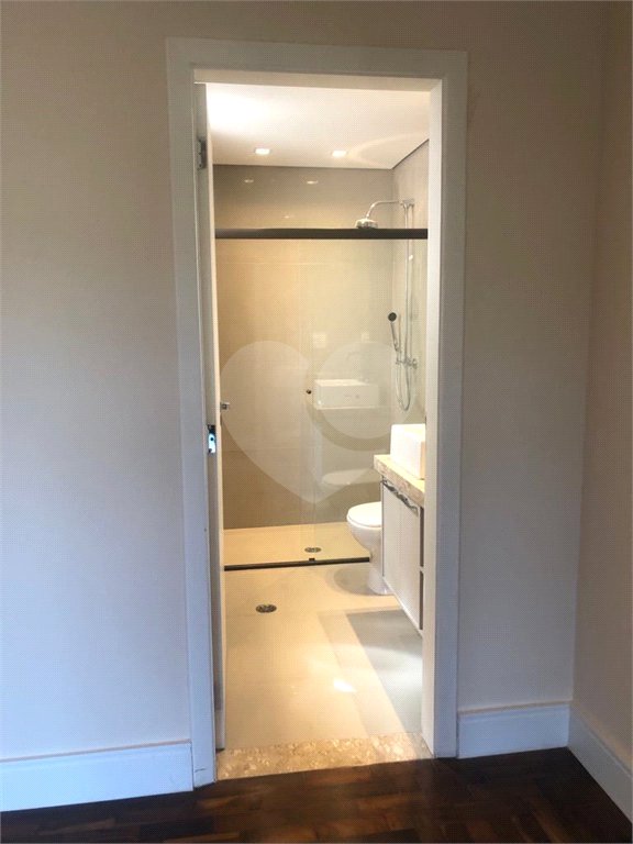 Casa à venda com 4 quartos, sendo 2 suítes,  em Horto Florestal, São Paulo, SP