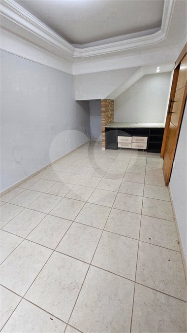 Casa para alugar com 4 quartos, sendo 2 suítes, no condomínio Portal de Itaici, Indaiatuba - SP