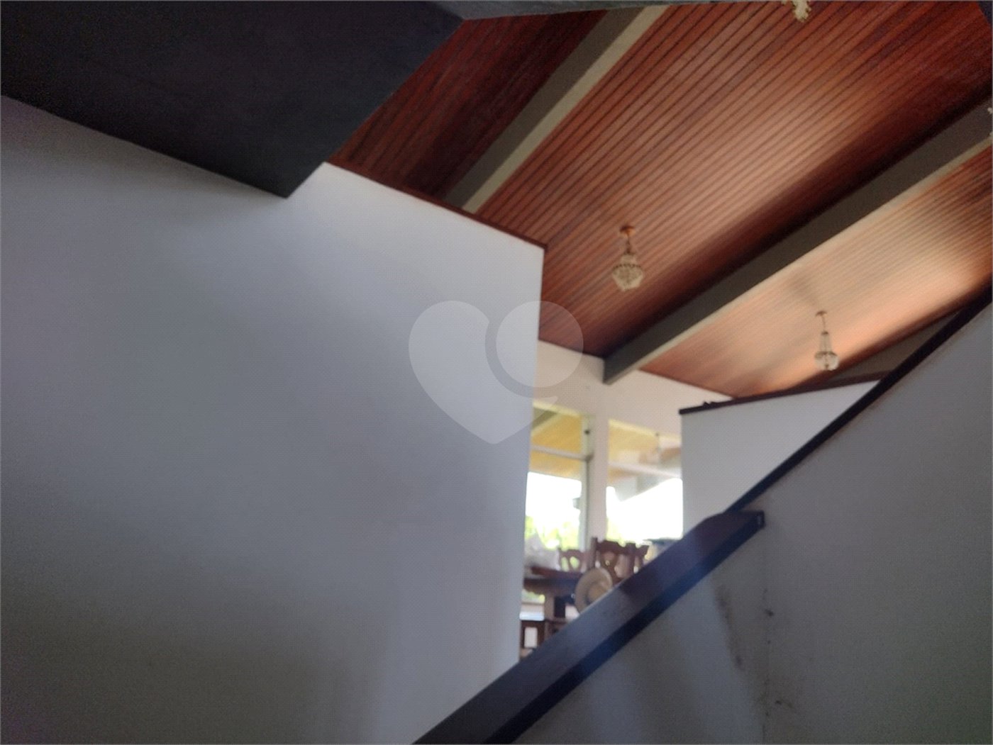 Casa à venda com 7 quartos, sendo 4 suítes, no condomínio Estância Marambaia, Vinhedo - SP