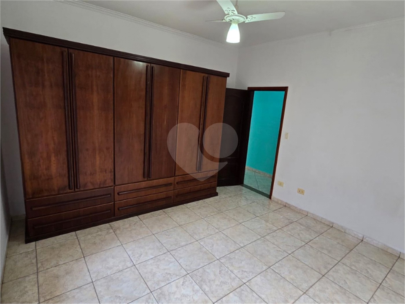 Casa à venda com 3 quartos, sendo 1 suíte, em Vila Pereira Cerca, São Paulo, SP