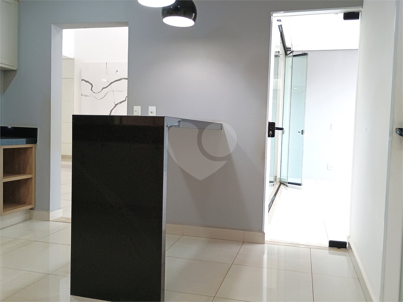 Sobrado à venda com 4 quartos, sendo 1 suíte, em Reserva San Gabriel, Ribeirão Preto, SP