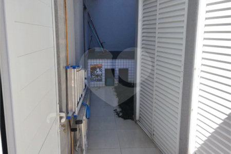 Casa à venda com 3 quartos, sendo 1 suíte,  no condomínio Residencial Jardim das Palmeiras, Vinhedo - SP