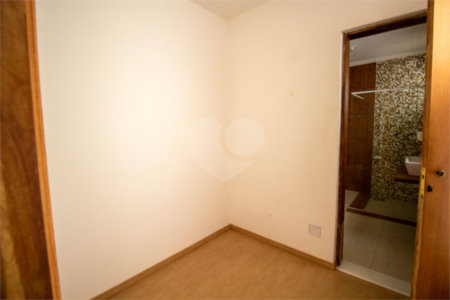 Casa à venda com 3 suítes em Vila Mike, São Roque, SP