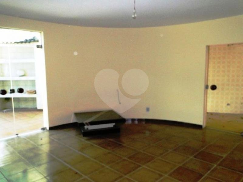 Sobrado à venda com 3 quartos, sendo 1 suíte, em Tremembé, São Paulo, SP