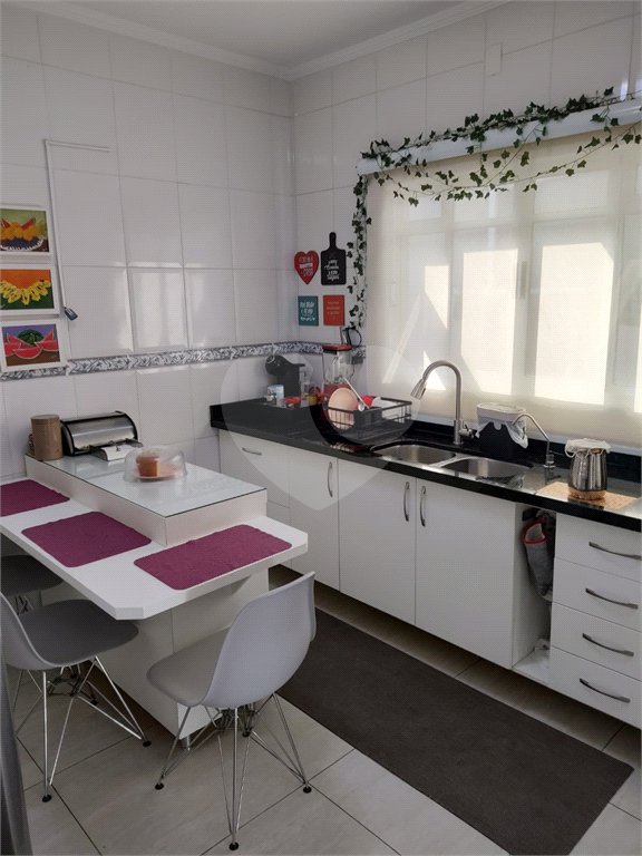 Casa à venda com 3 quartos, sendo 1 suíte,  no condomínio Residencial Jardim das Palmeiras, Vinhedo - SP