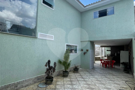 Casa à venda com 5 quartos, sendo 1 suíte, no condomínio Residencial Green Ville, Rio de Janeiro - RJ