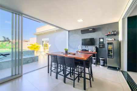Casa à venda com 3 suítes no condomínio Jardim Residencial Dona Maria José, Indaiatuba - SP