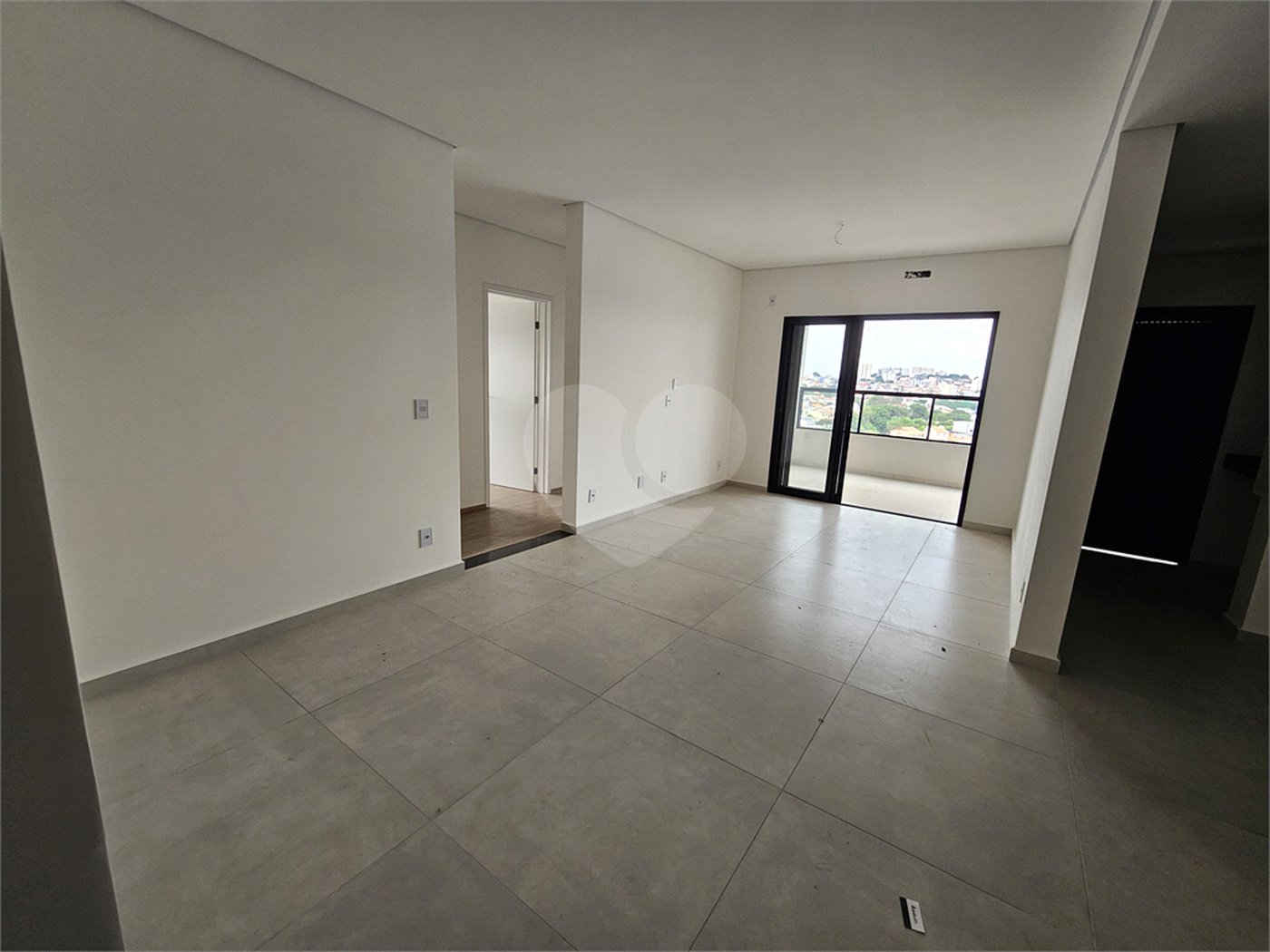 Apartamento à venda com 3 quartos, sendo 1 suíte, em Vila Lucy, Sorocaba, SP